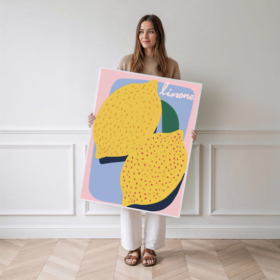 Poster Citrons - Une bouffée d'agrumes pour votre cuisine — Vierge - poster-femme-debout