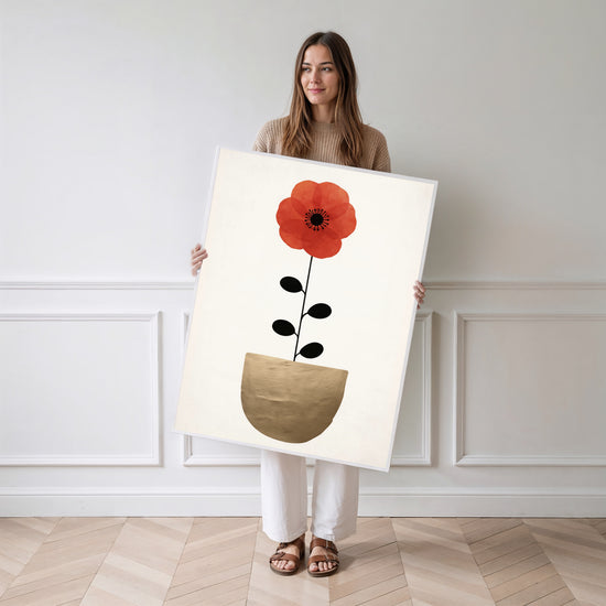 Poster Coquelicot rouge - Fleur éclatante dans un vase doré — Vierge - poster-femme-debout