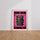 Poster Couronne d'épines - Manifeste street art rose magenta — Vierge - living-room — passe-partout blanc
