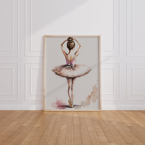 Poster Danseuse ballerine - L'élégance d'un pas suspendu — Vierge - living-room