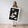 Poster Enfant volant - Petit rêveur porté par les étoiles dorées — Vierge - poster-femme-debout — passe-partout blanc