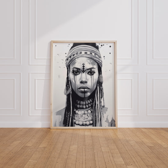 Poster Femme africaine - Portrait noir et blanc plein de caractère — Vierge - living-room