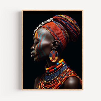 Poster Afrikanische Frau – Profil mit roten Perlen vor schwarzem Hintergrund