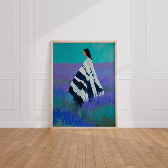 Poster Femme ethnique - Silhouette sereine dans les champs de lavande — Vierge - living-room