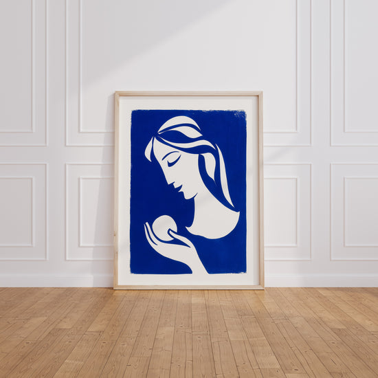 Poster Femme à la sphère - Silhouette bleu Matisse pleine de douceur — Vierge - living-room