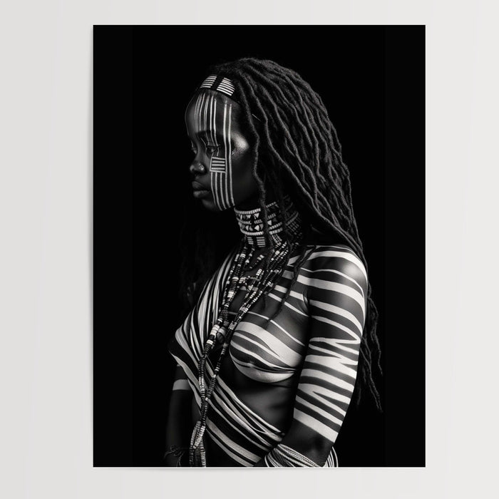Poster Femme noire - Portrait tribal en noir et blanc — Vierge - poster-presentation-produit