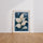 Poster Feuilles dorées - Élégance douce entre bleu nuit et or — Vierge - living-room — passe-partout blanc