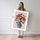 Poster Fleurs colorées - Bouquet joyeux corail et rouge éclatant — Vierge - poster-femme-debout — passe-partout blanc