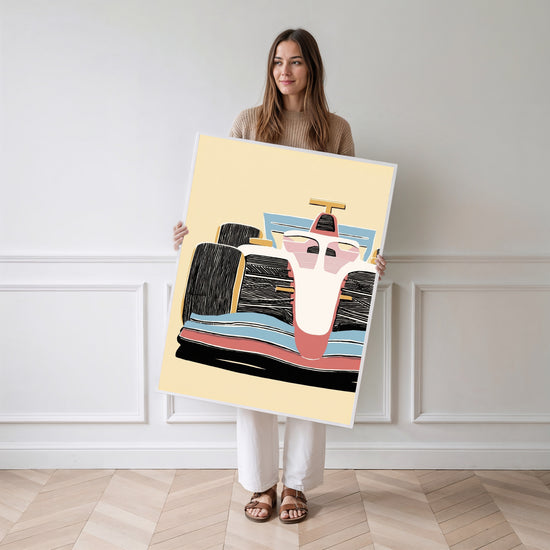 Poster Formule 1 enfant - Bolide graphique aux couleurs pastel — Vierge - poster-femme-debout