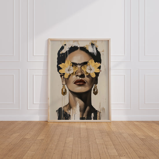Poster Frida Kahlo - Lumière dorée et présence envoûtante — Vierge - living-room