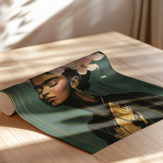 Poster Frida Kahlo - Sérénité fleurie et reflets dorés — Vierge - poster-enroullé