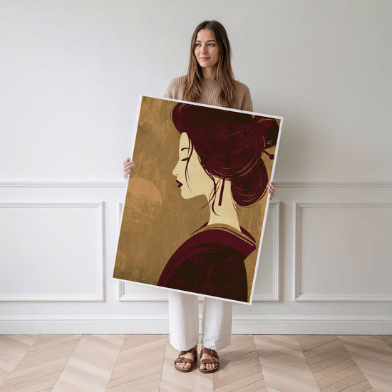 Poster Geisha japonaise - Grâce de profil sur fond doré — Vierge - poster-femme-debout
