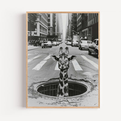 Poster Girafe urbaine - Surprise pop dans un New York vintage