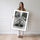 Poster Girafe urbaine - Surprise pop dans un New York vintage — Vierge - poster-femme-debout — passe-partout blanc