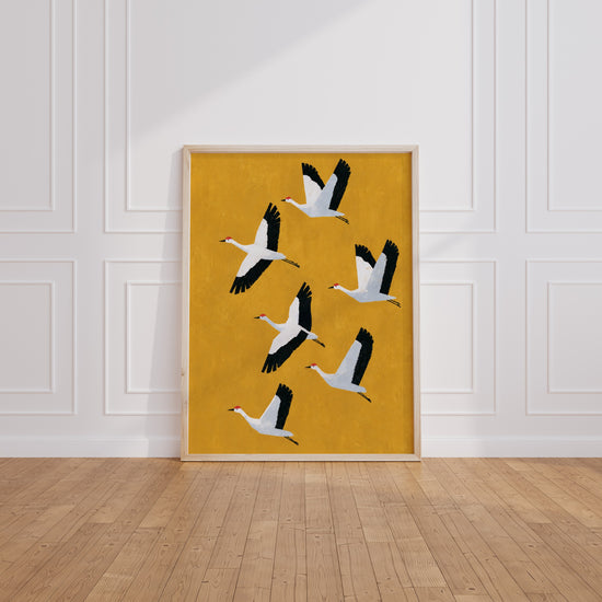 Poster Grues cendrées - Vol migratoire sur fond d'or automnal — Vierge - living-room