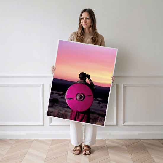 Poster Guerrier africain - Fierté tribale au soleil couchant — Vierge - poster-femme-debout