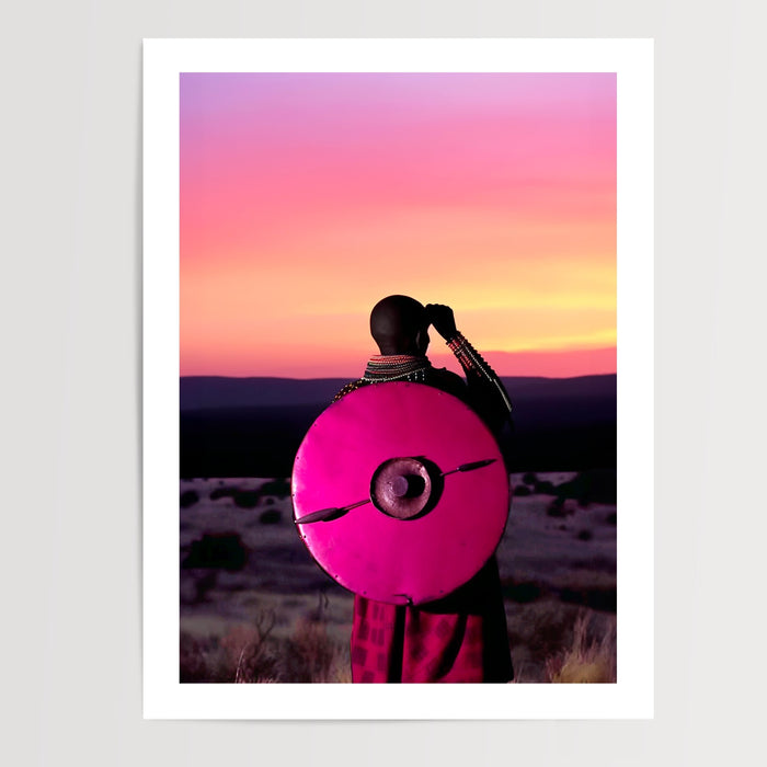 Poster Guerrier africain - Fierté tribale au soleil couchant — Vierge - poster-presentation-produit — passe-partout blanc