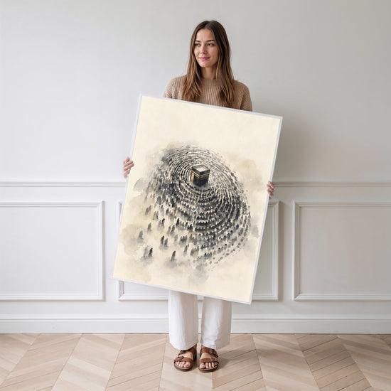 Poster Kaaba à La Mecque - Le Tawaf en aquarelle dorée — Vierge - poster-femme-debout
