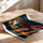 Poster Lama - Portrait haut en couleurs et plein de caractère — Vierge - poster-enroullé — passe-partout blanc