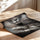 Poster Lion noir et blanc - Le regard puissant du roi des animaux — Vierge - poster-enroullé