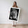 Poster Lion noir et blanc - Le repos d'un roi apaisé — Vierge - poster-femme-debout — passe-partout blanc