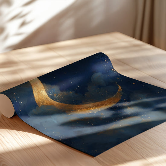 Poster Lune dorée - Douceur nocturne bleu et or pour chambre d'enfant — Vierge - poster-enroullé