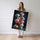 Poster Macarons colorés - Douceur gourmande en cascade — Vierge - poster-femme-debout