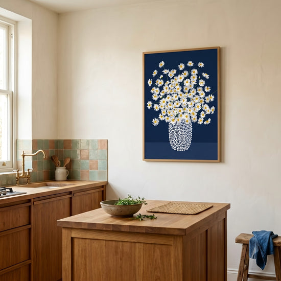 Poster Marguerites blanches - Fraîcheur lumineuse sur fond nocturne — Décor sur-mesure (IA)