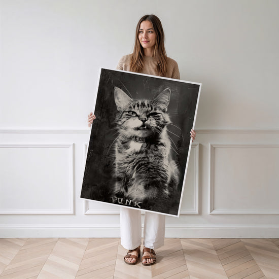 Poster mural Chat punk vintage - Un félin au regard frondeur — Vierge - poster-femme-debout