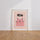 Poster mural Chatte rose - Douce amie pour chambre de fillette — Vierge - living-room — passe-partout blanc
