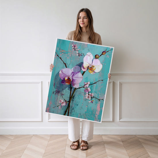 Poster mural Orchidées violettes - Élégance fleurie sur fond turquoise — Vierge - poster-femme-debout