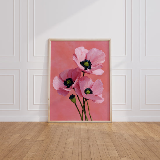 Poster mural Pavots roses - Tendresse fleurie sur fond poudré — Vierge - living-room