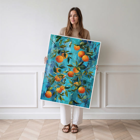 Poster Orangers méditerranéens - Fraîcheur ensoleillée pour une cuisine lumineuse — Vierge - poster-femme-debout