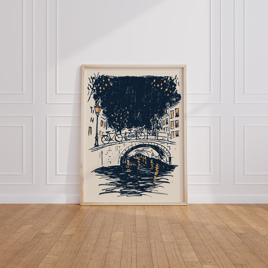 Poster paysage urbain pont canal Amsterdam bleu nuit touches orangées décoration salon moderne