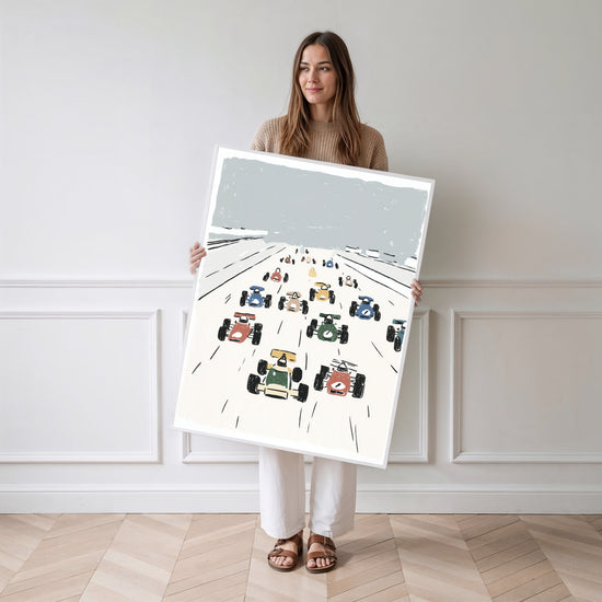Poster Petites voitures de course - Illustration joyeuse pour chambre d'enfant — Vierge - poster-femme-debout