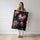 Poster Pivoines baroques - Floraison majestueuse sur fond noir — Vierge - poster-femme-debout