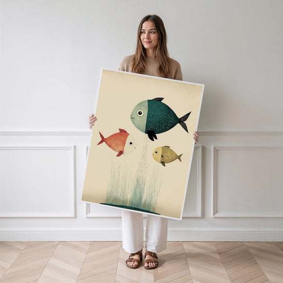 Poster Poissons joyeux - Trois amis colorés des mers enchantées — Vierge - poster-femme-debout