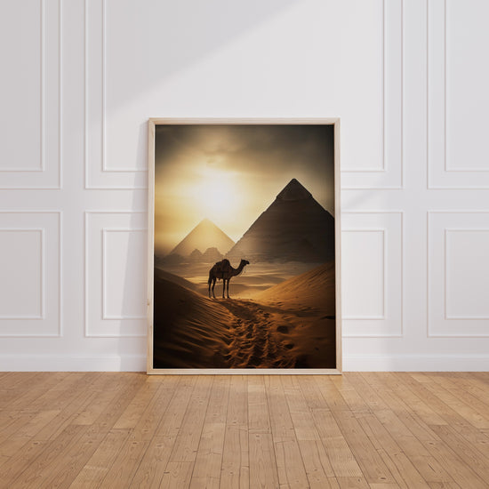 Poster Pyramides d'Égypte - Désert doré au crépuscule — Vierge - living-room