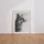 Poster Renard noir et blanc - Le regard perçant d'un esprit sauvage — Vierge - living-room — passe-partout blanc