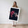 Poster Revolver aux roses - Élégance noire et floral surprenant — Vierge - poster-femme-debout — passe-partout blanc