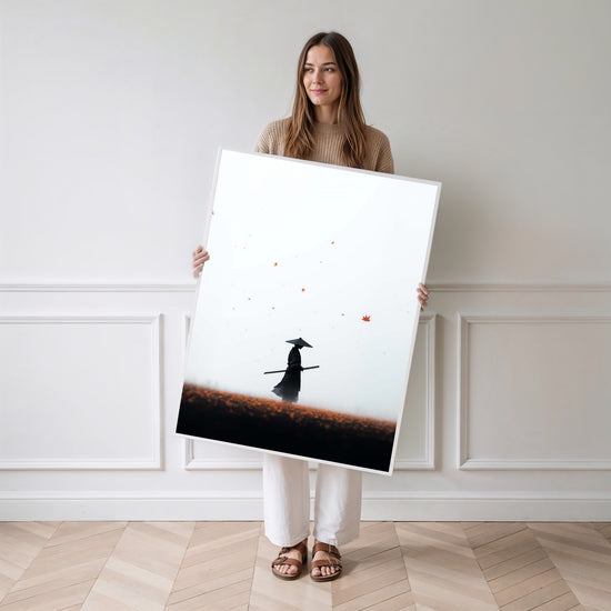 Poster Samouraï - Marche silencieuse parmi les feuilles d'automne — Vierge - poster-femme-debout