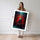 Poster Samouraï - Silhouette silencieuse dans l'ombre rouge — Vierge - poster-femme-debout — passe-partout blanc