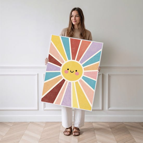 Poster Soleil souriant - Douceur colorée pour la chambre de bébé — Vierge - poster-femme-debout