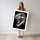 Poster T-Rex - Le grand dinosaure qui fait rugir l'imagination — Vierge - poster-femme-debout — passe-partout blanc