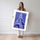 Poster Tour Eiffel - Bleu électrique et lignes graphiques modernes — Vierge - poster-femme-debout — passe-partout blanc