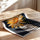 Poster Tournesol lumineux - Éclat doré sur bleu profond — Vierge - poster-enroullé — passe-partout blanc