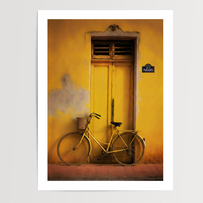 Poster Vélo vintage - Nostalgie ensoleillée en jaune éclatant — Vierge - poster-presentation-produit — passe-partout blanc