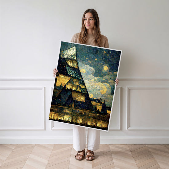 Poster Van Gogh - Le Louvre habité, lumineux comme une nuit étoilée — Vierge - poster-femme-debout
