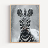 Poster Zèbre sous la neige - Rencontre inattendue en plein hiver