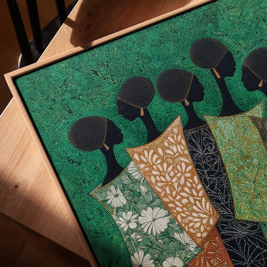 Tableau africain 5 femmes silhouettes robes florales vert émeraude art ethnique salon moderne cadre chêne doré